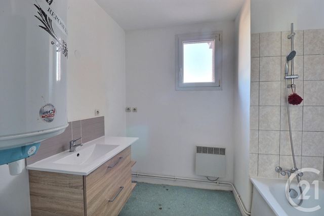Appartement F3 à vendre - 3 pièces - 93.2 m2 - ARMENTIERES - 59 - NORD-PAS-DE-CALAIS - Century 21 Les Weppes