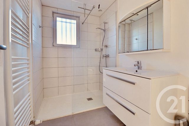Appartement F3 à vendre - 3 pièces - 61.4 m2 - LILLE - 59 - NORD-PAS-DE-CALAIS - Century 21 Les Weppes