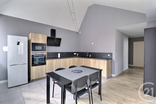 Appartement F3 à louer - 3 pièces - 78.08 m2 - ARMENTIERES - 59 - NORD-PAS-DE-CALAIS - Century 21 Les Weppes