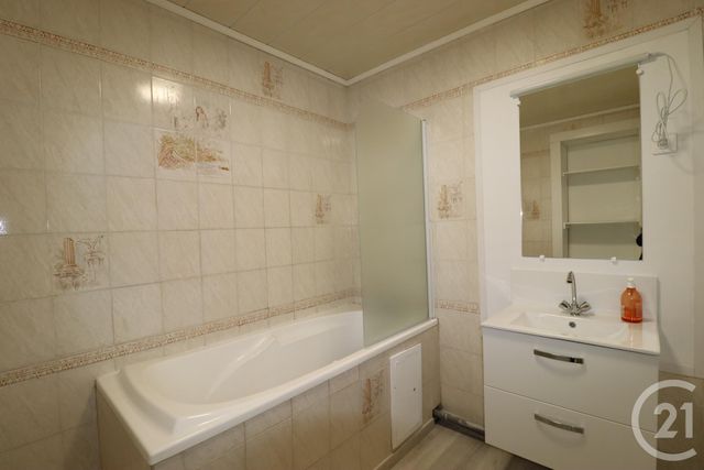 maison à louer - 4 pièces - 91.4 m2 - ARMENTIERES - 59 - NORD-PAS-DE-CALAIS - Century 21 Les Weppes