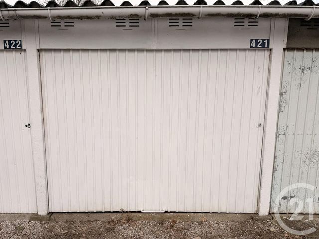 parking à louer - 15.0 m2 - HELLEMMES LILLE - 59 - NORD-PAS-DE-CALAIS - Century 21 Les Weppes