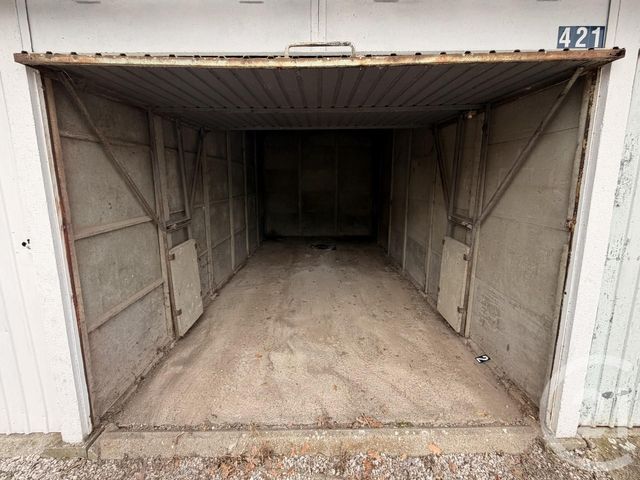 parking à louer - 15.0 m2 - HELLEMMES LILLE - 59 - NORD-PAS-DE-CALAIS - Century 21 Les Weppes