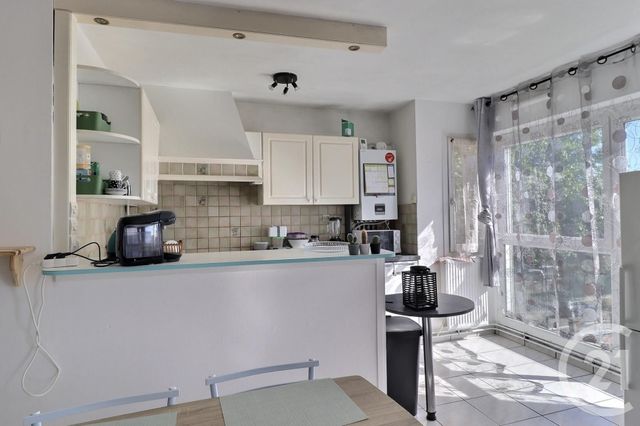 Appartement T3 à louer - 3 pièces - 61.78 m2 - LILLE - 59 - NORD-PAS-DE-CALAIS - Century 21 Les Weppes