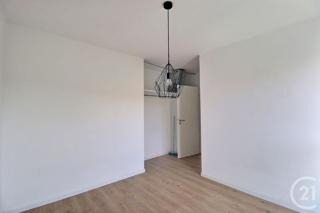 Appartement T3 à louer - 3 pièces - 64.8 m2 - HALLENNES LEZ HAUBOURDIN - 59 - NORD-PAS-DE-CALAIS - Century 21 Les Weppes