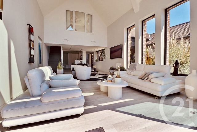 maison à vendre - 7 pièces - 448.34 m2 - WATTIGNIES - 59 - NORD-PAS-DE-CALAIS - Century 21 Les Weppes
